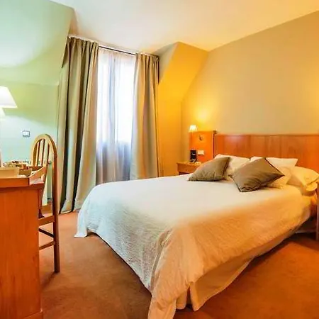 Castelao Hotel 3*