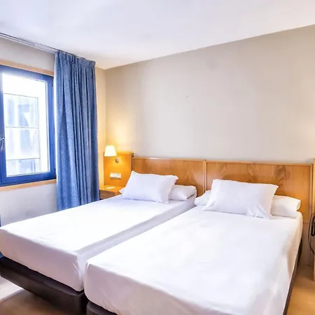 Alda Castelao Hotel 3*