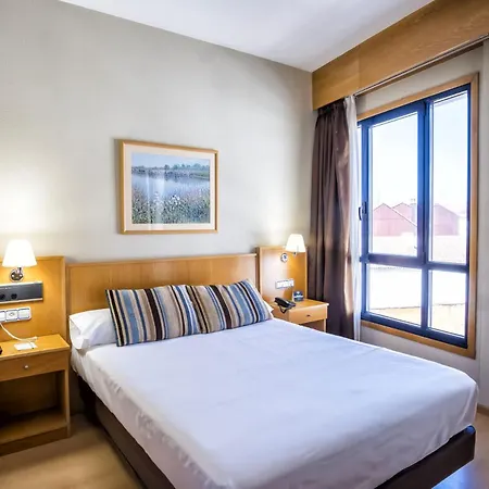Alda Castelao Hotel 3*